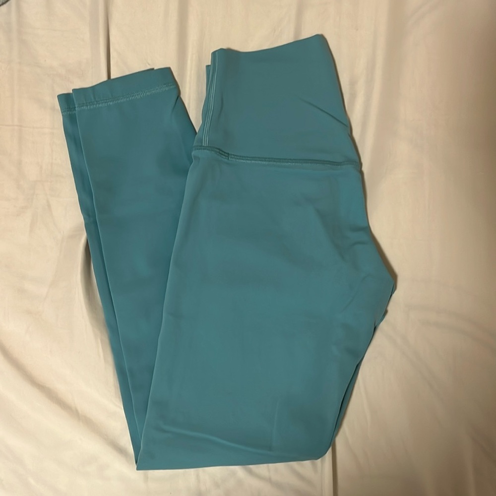 Lululemon blue aligns 25 inch